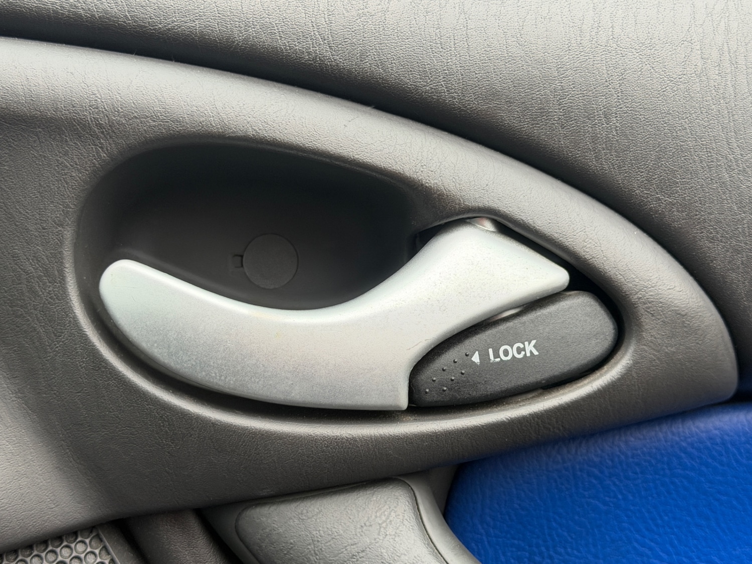 Used Ford Focus 2003 for sale - 77790228: Photo 35