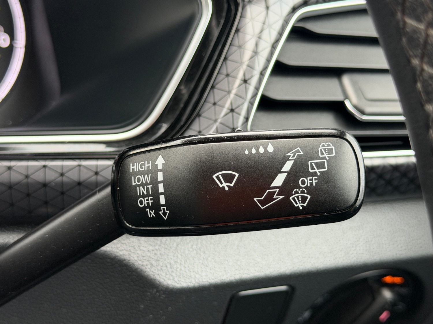 Used Volkswagen T-Cross 2020 for sale - 76684427: Photo 35