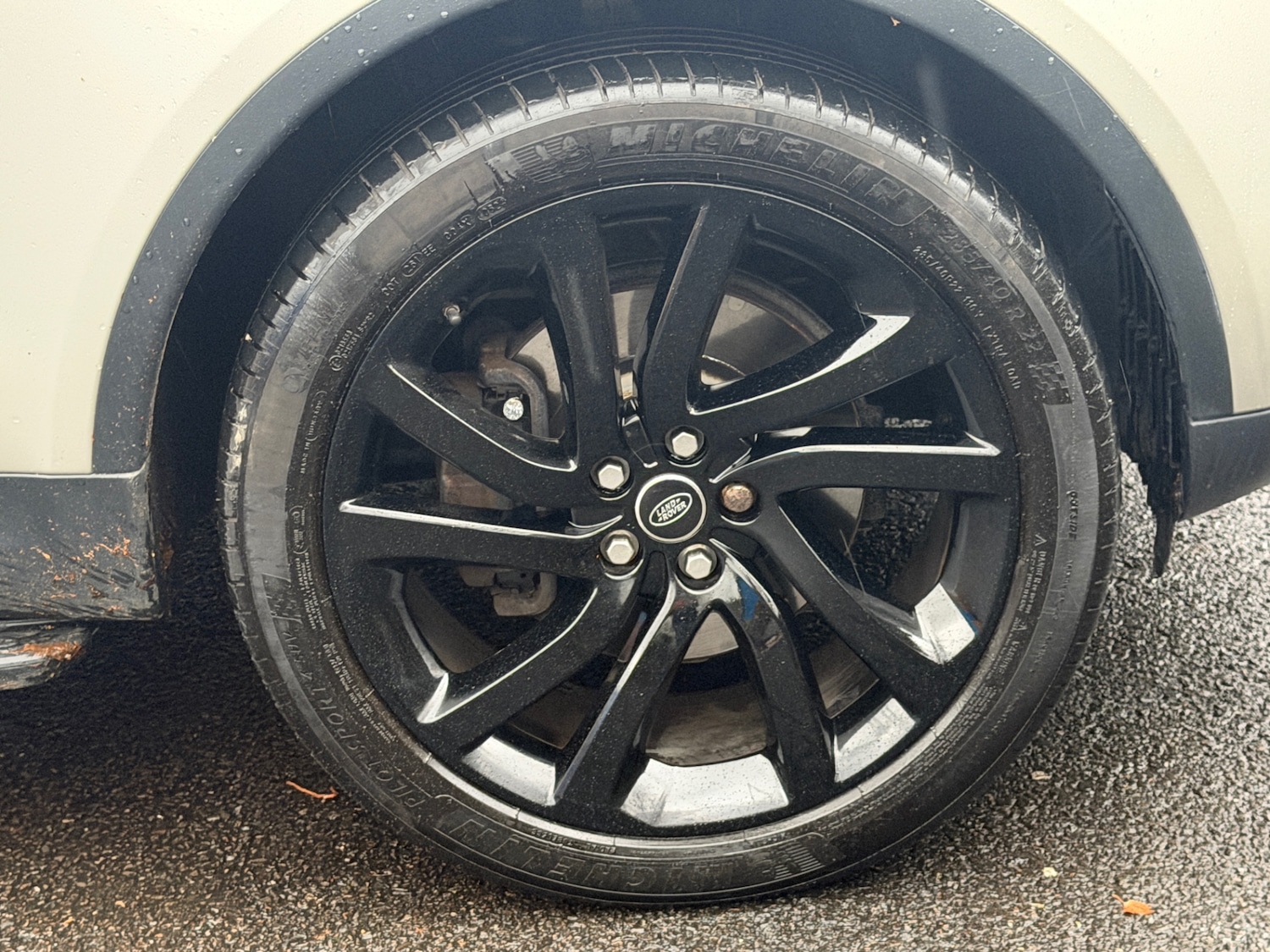 Used Land Rover Discovery 2017 for sale - 76897293: Photo 11