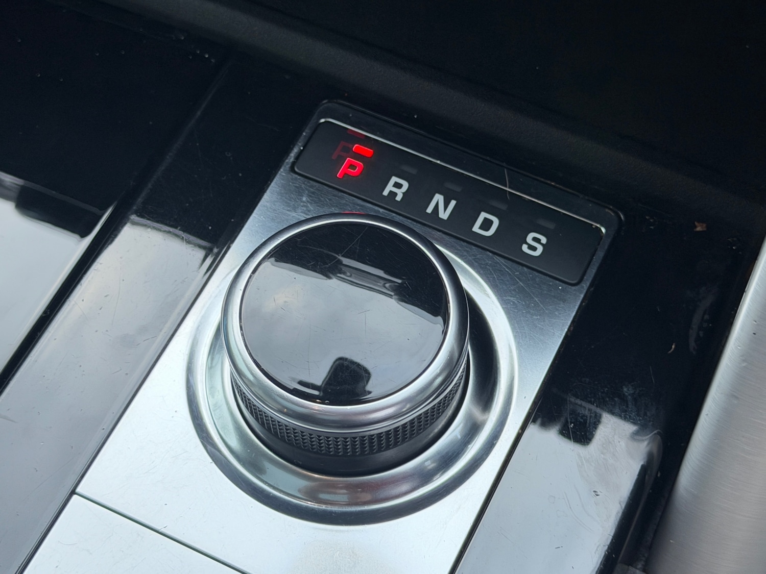 Used Land Rover Discovery 2017 for sale - 76897293: Photo 32