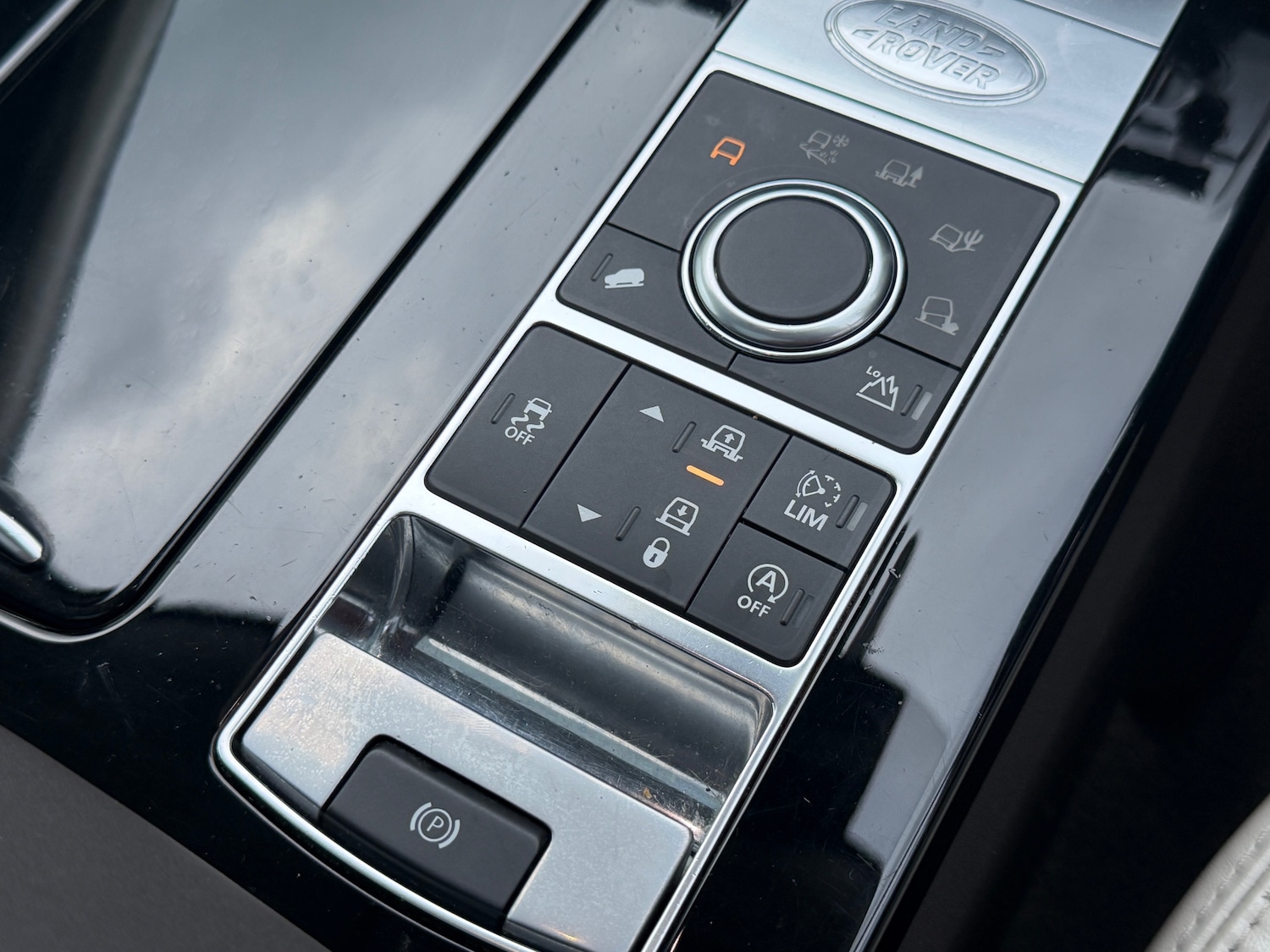 Used Land Rover Discovery 2017 for sale - 76897293: Photo 33