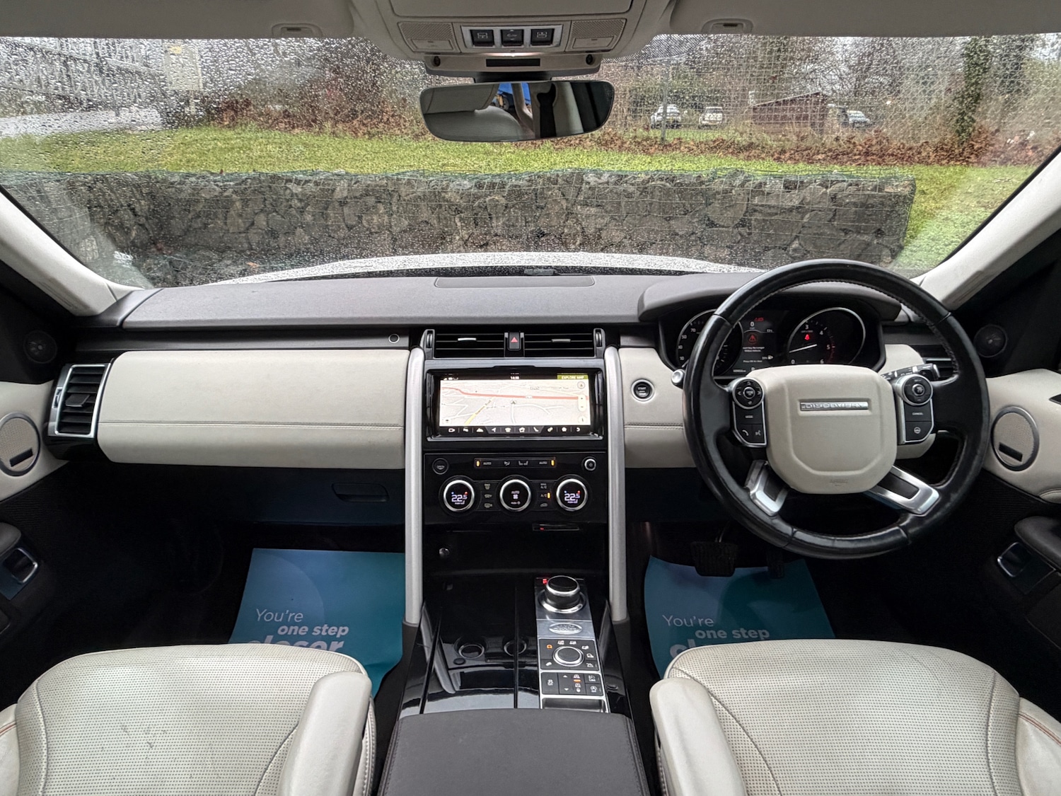 Used Land Rover Discovery 2017 for sale - 76897293: Photo 4