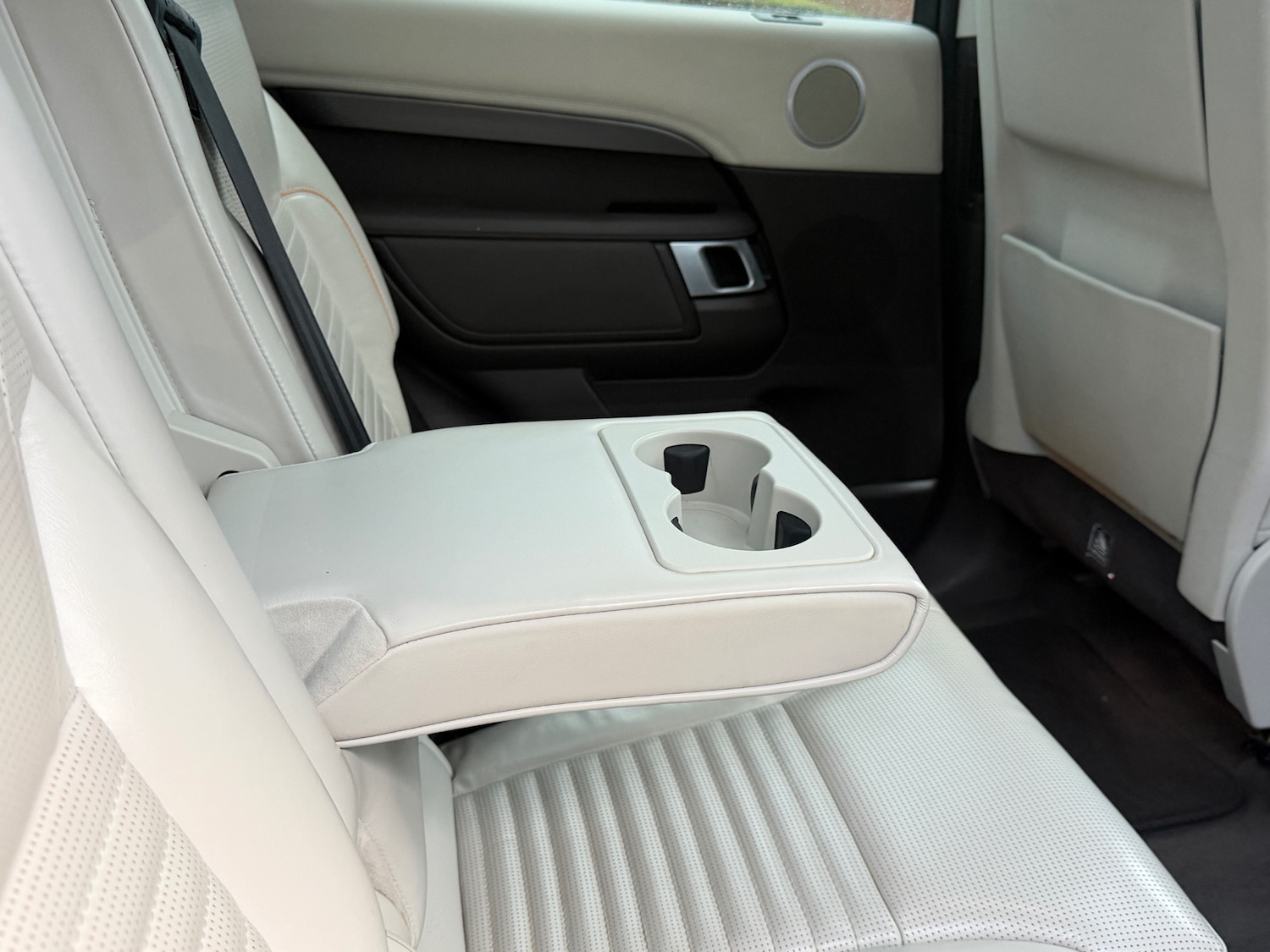 Used Land Rover Discovery 2017 for sale - 76897293: Photo 58