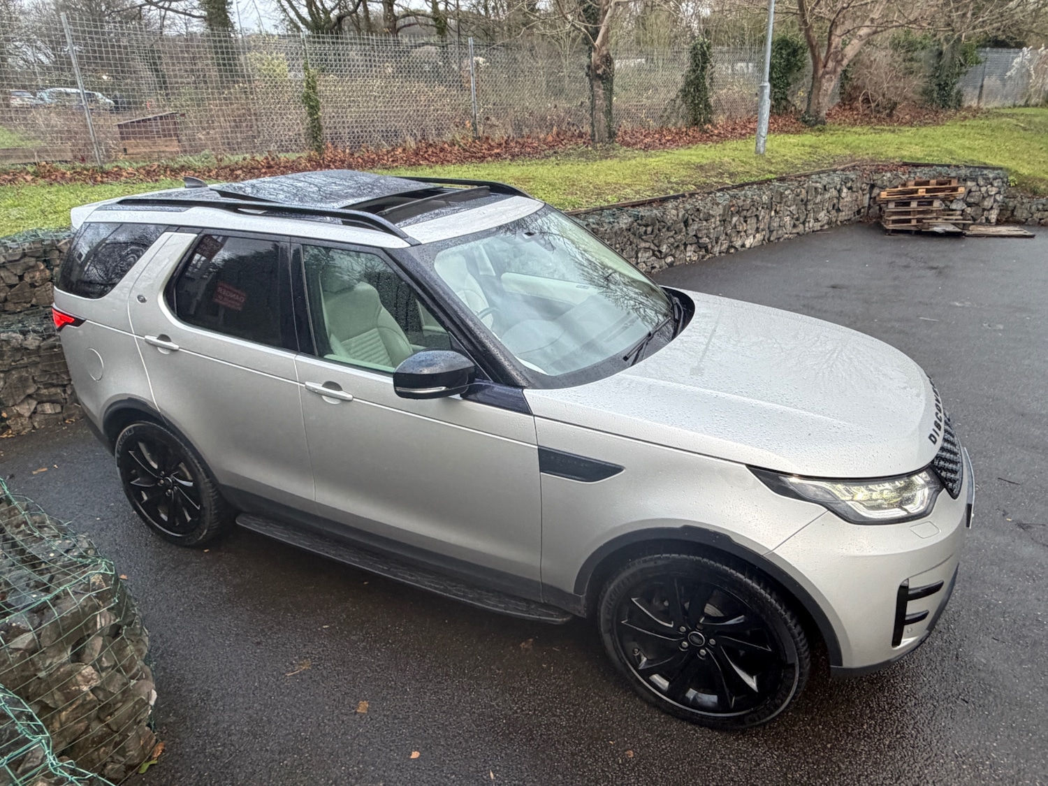 Used Land Rover Discovery 2017 for sale - 76897293: Photo 62