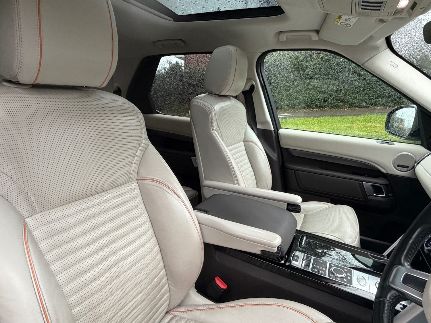 Used Land Rover Discovery 2017 for sale - 76897293: Photo 8