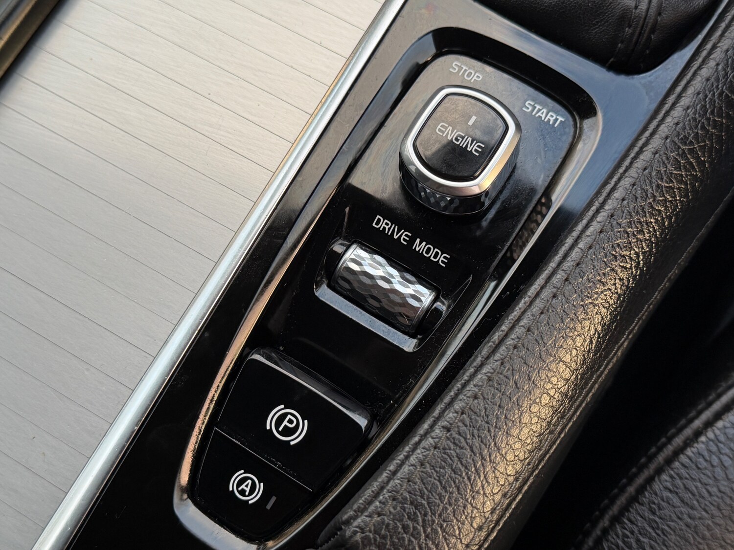 Used Volvo XC90 2016 for sale - 77846078: Photo 39