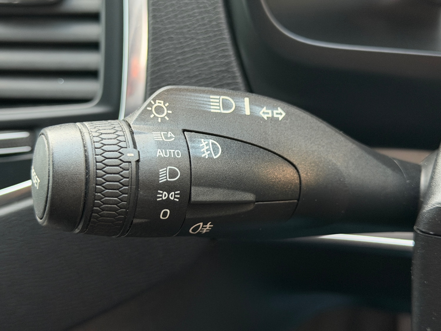 Used Volvo XC90 2016 for sale - 77846078: Photo 40