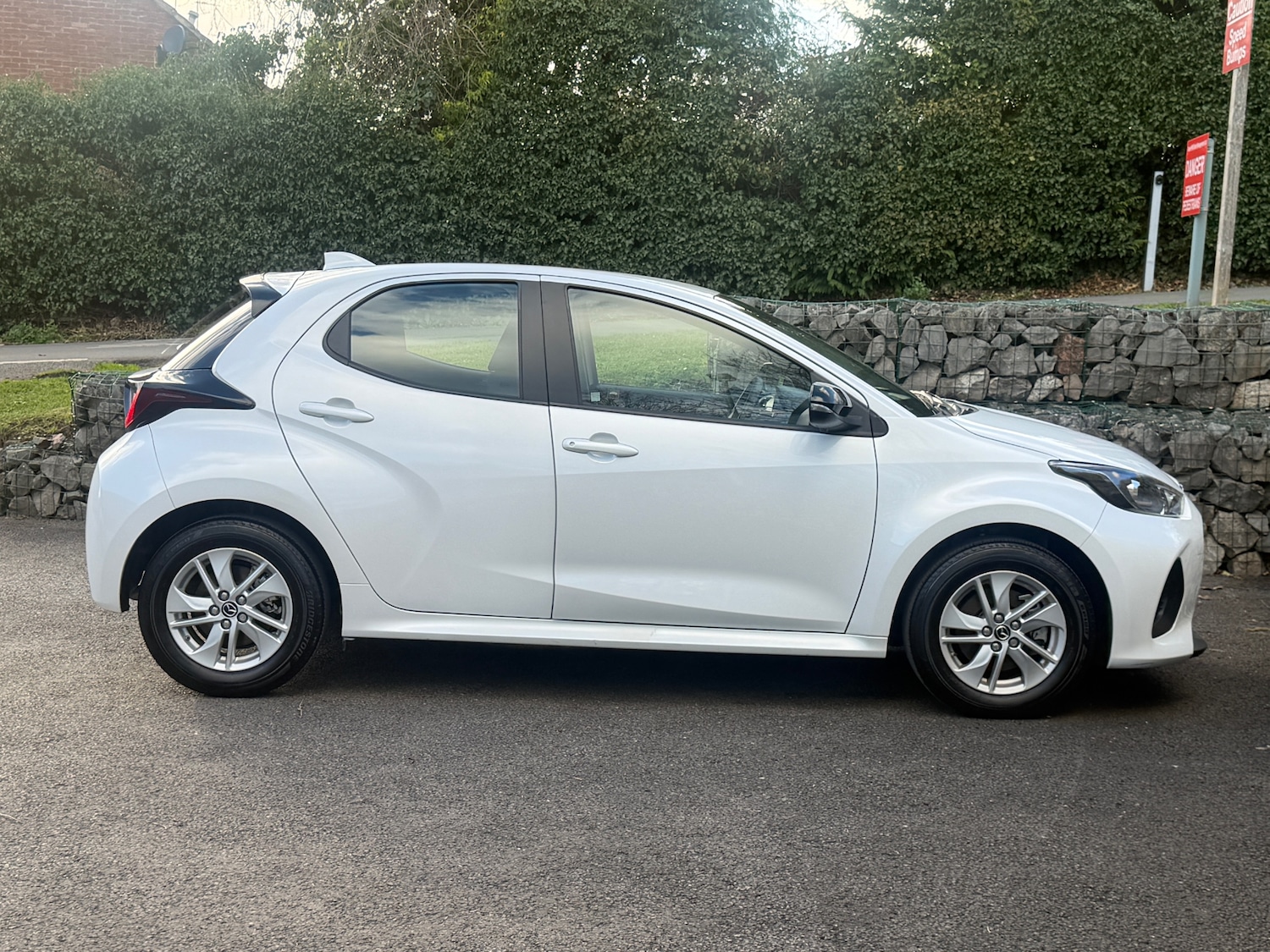 Used Mazda Mazda2 HYBRID 2024 for sale - 77845453: Photo 14