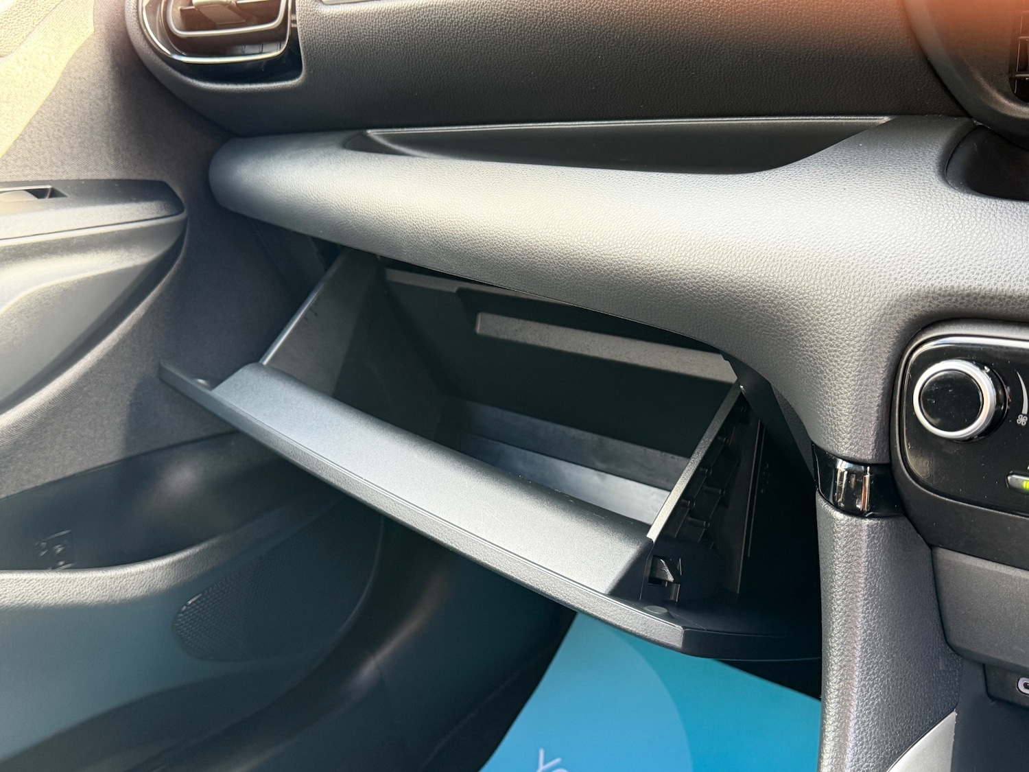 Used Mazda Mazda2 HYBRID 2024 for sale - 77845453: Photo 39