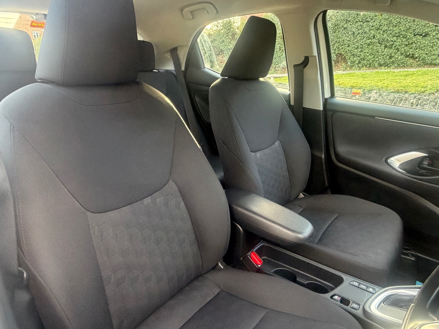 Used Mazda Mazda2 HYBRID 2024 for sale - 77845453: Photo 8