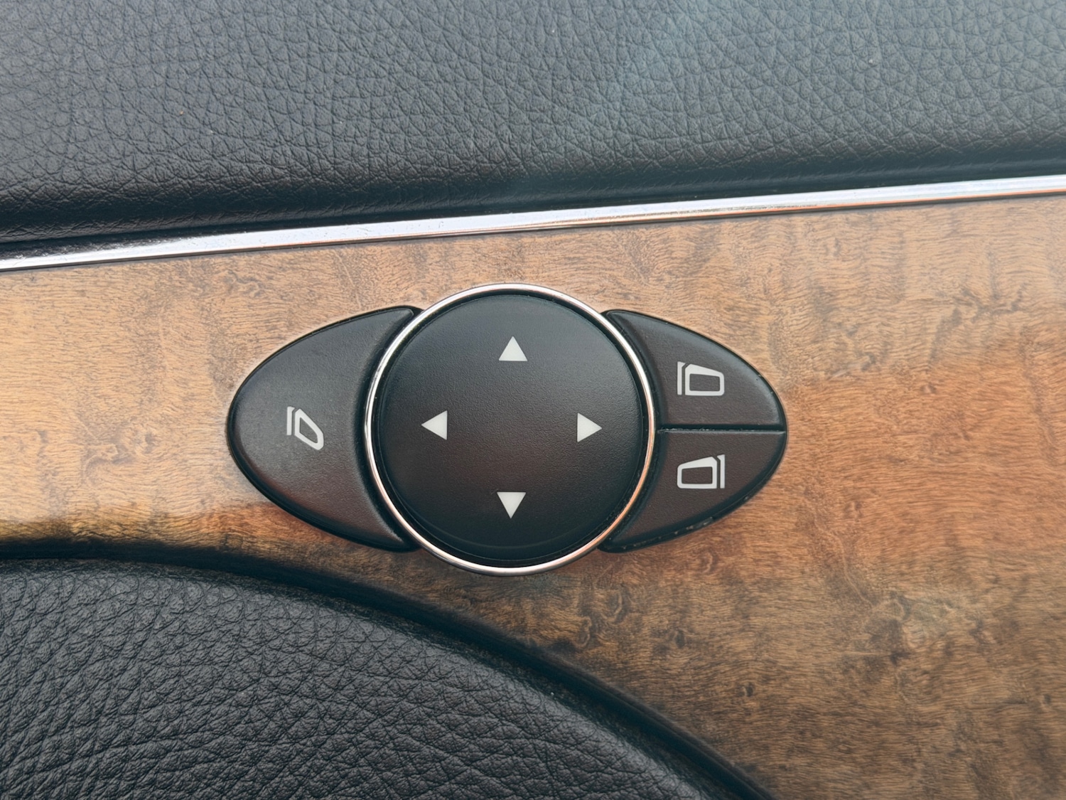 Used Mercedes-Benz E Class 2008 for sale - 78025821: Photo 38