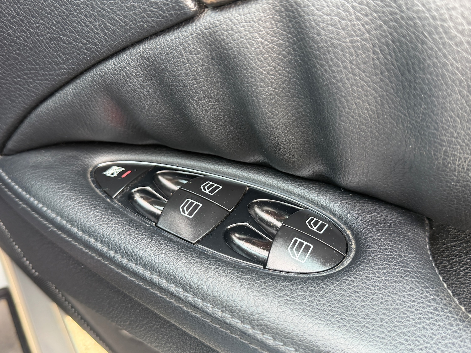 Used Mercedes-Benz E Class 2008 for sale - 78025821: Photo 39