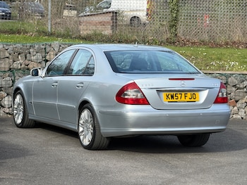 Used Mercedes-Benz E Class 2008 for sale - 78025821: Photo