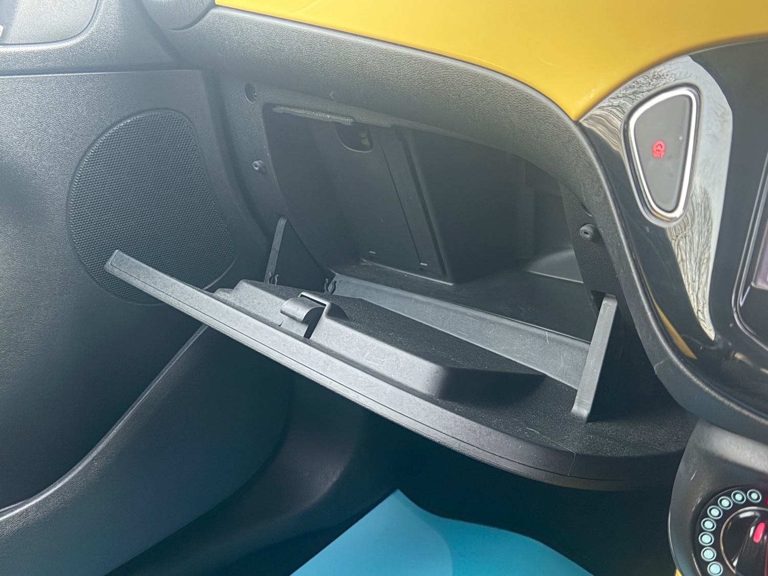 Used Vauxhall ADAM 2014 for sale - 76918231: Photo 40