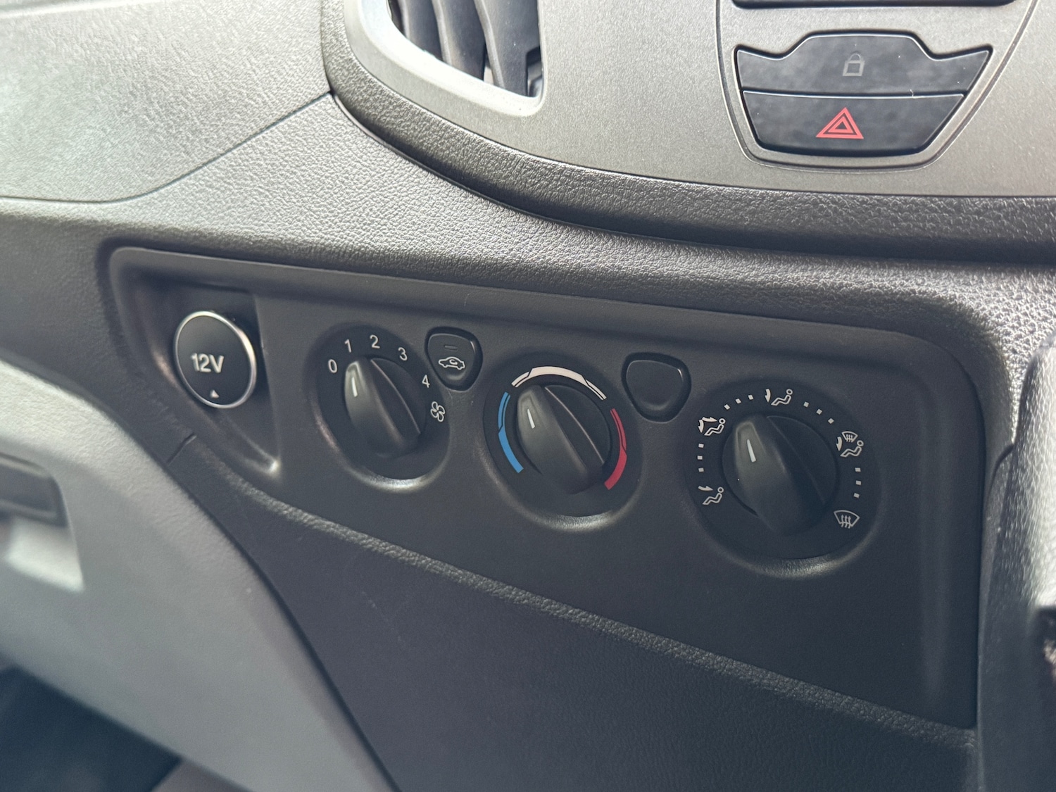 Used Ford Transit 2015 for sale - 76220721: Photo 28