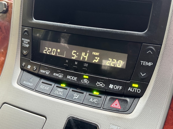 Used Toyota Vellfire 2023 for sale - 76222934: Photo 30