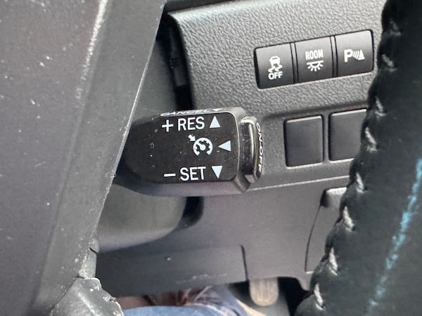 Used Toyota Vellfire 2023 for sale - 76222934: Photo 33