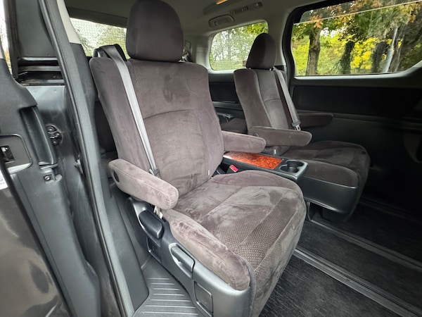 Used Toyota Vellfire 2023 for sale - 76222934: Photo 41