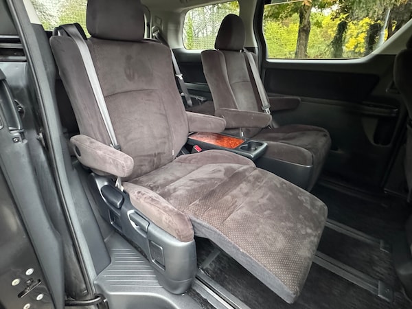 Used Toyota Vellfire 2023 for sale - 76222934: Photo 42