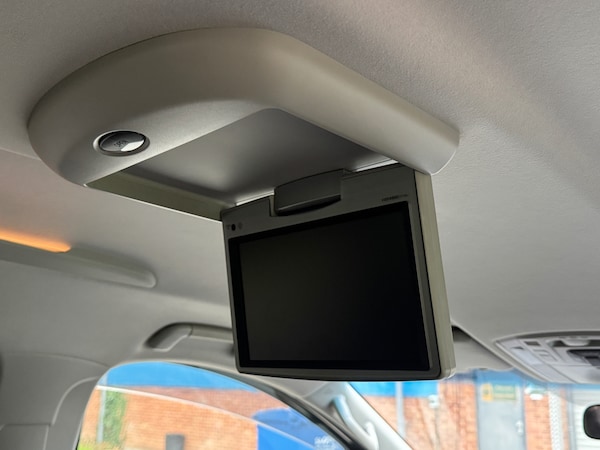 Used Toyota Vellfire 2023 for sale - 76222934: Photo 44