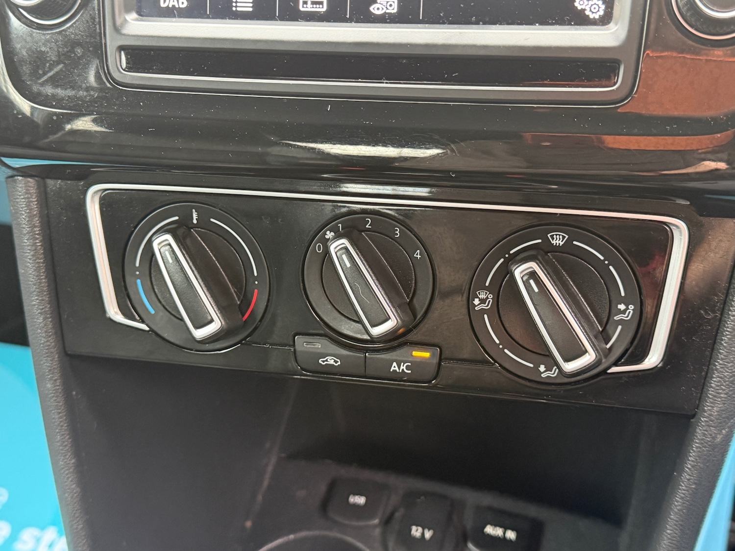 Used Volkswagen Polo 2015 for sale - 76821484: Photo 30