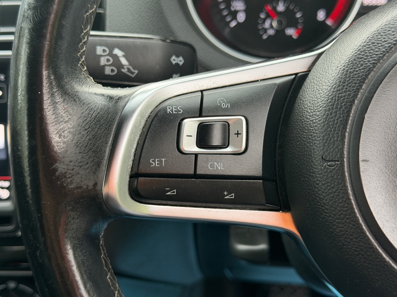 Used Volkswagen Polo 2015 for sale - 76821484: Photo 35