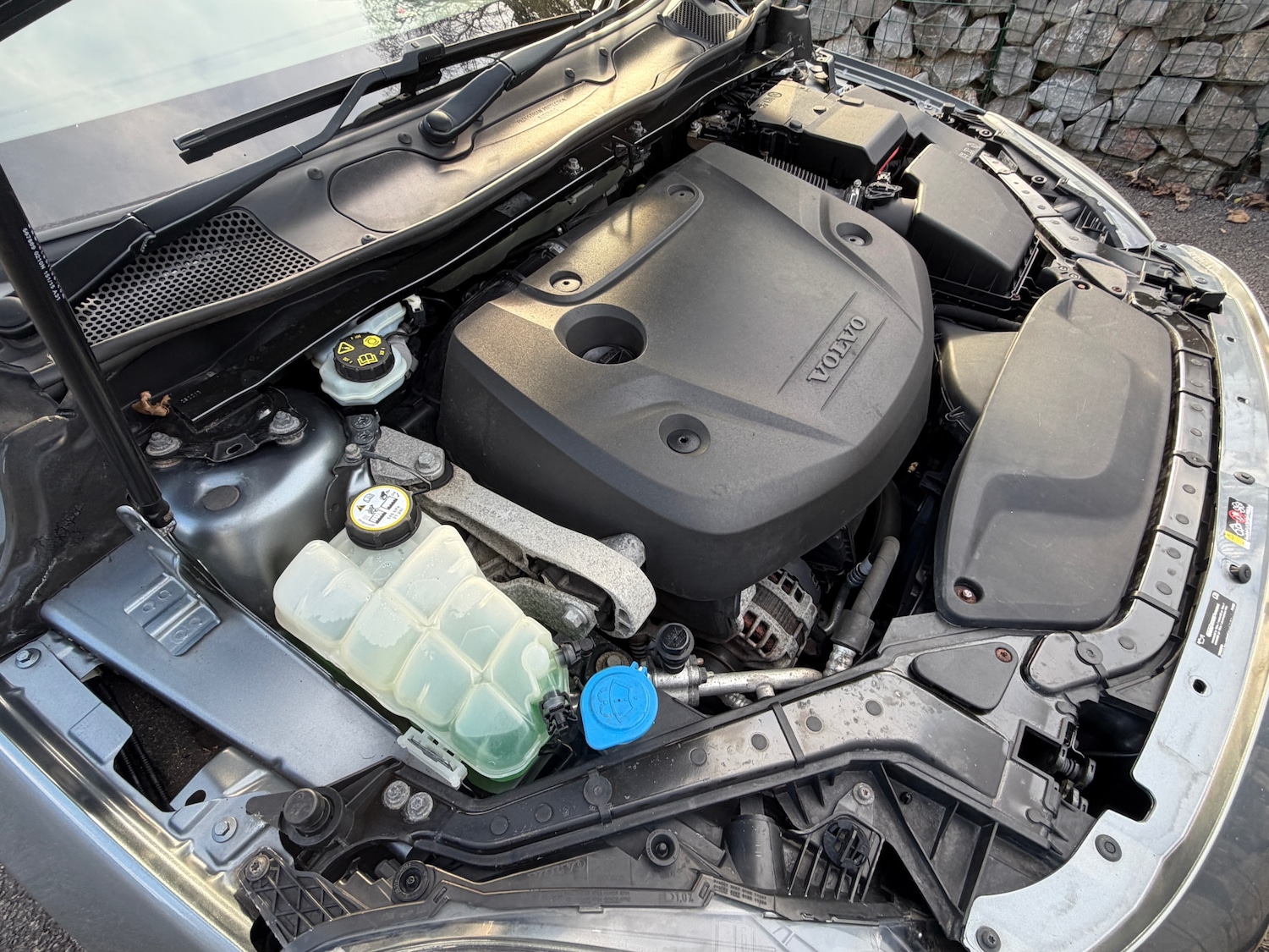 Used Volvo V40 2015 for sale - 78031107: Photo 15