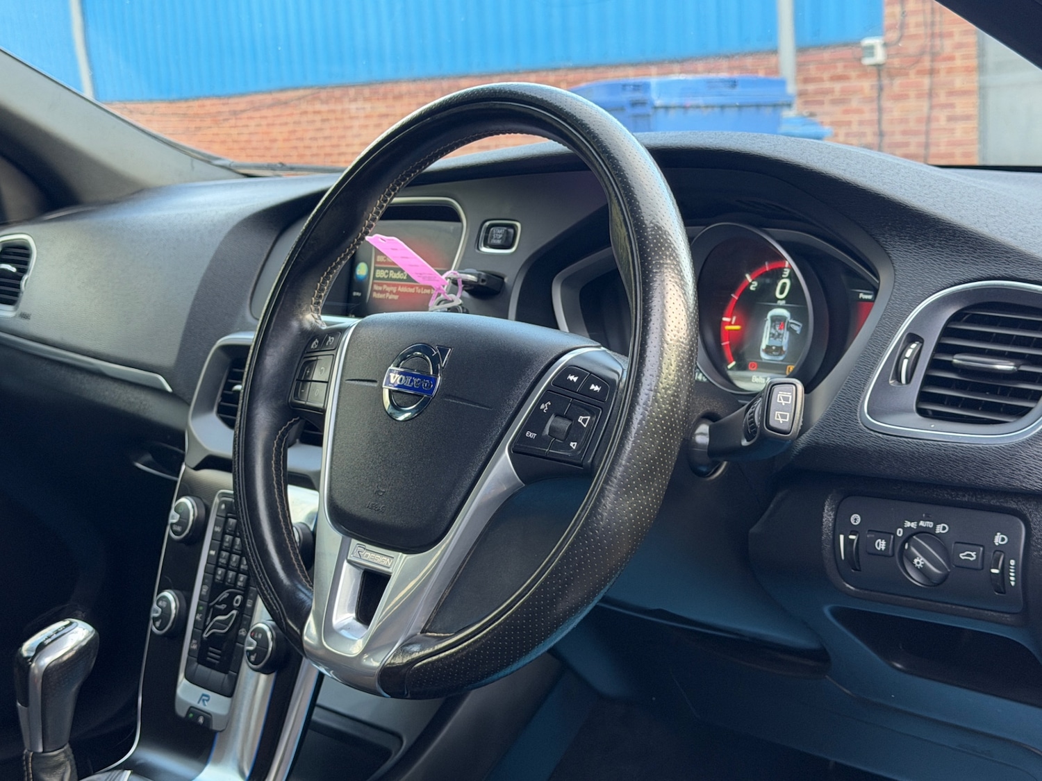 Used Volvo V40 2015 for sale - 78031107: Photo 27