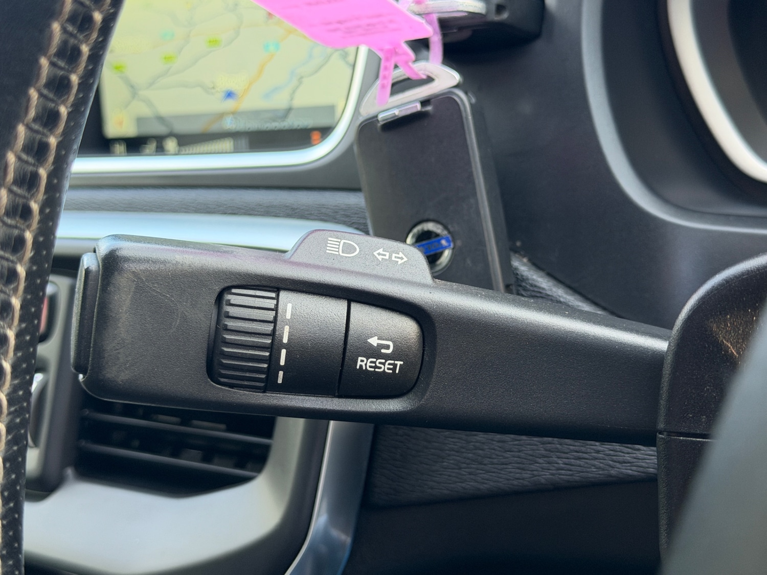 Used Volvo V40 2015 for sale - 78031107: Photo 34