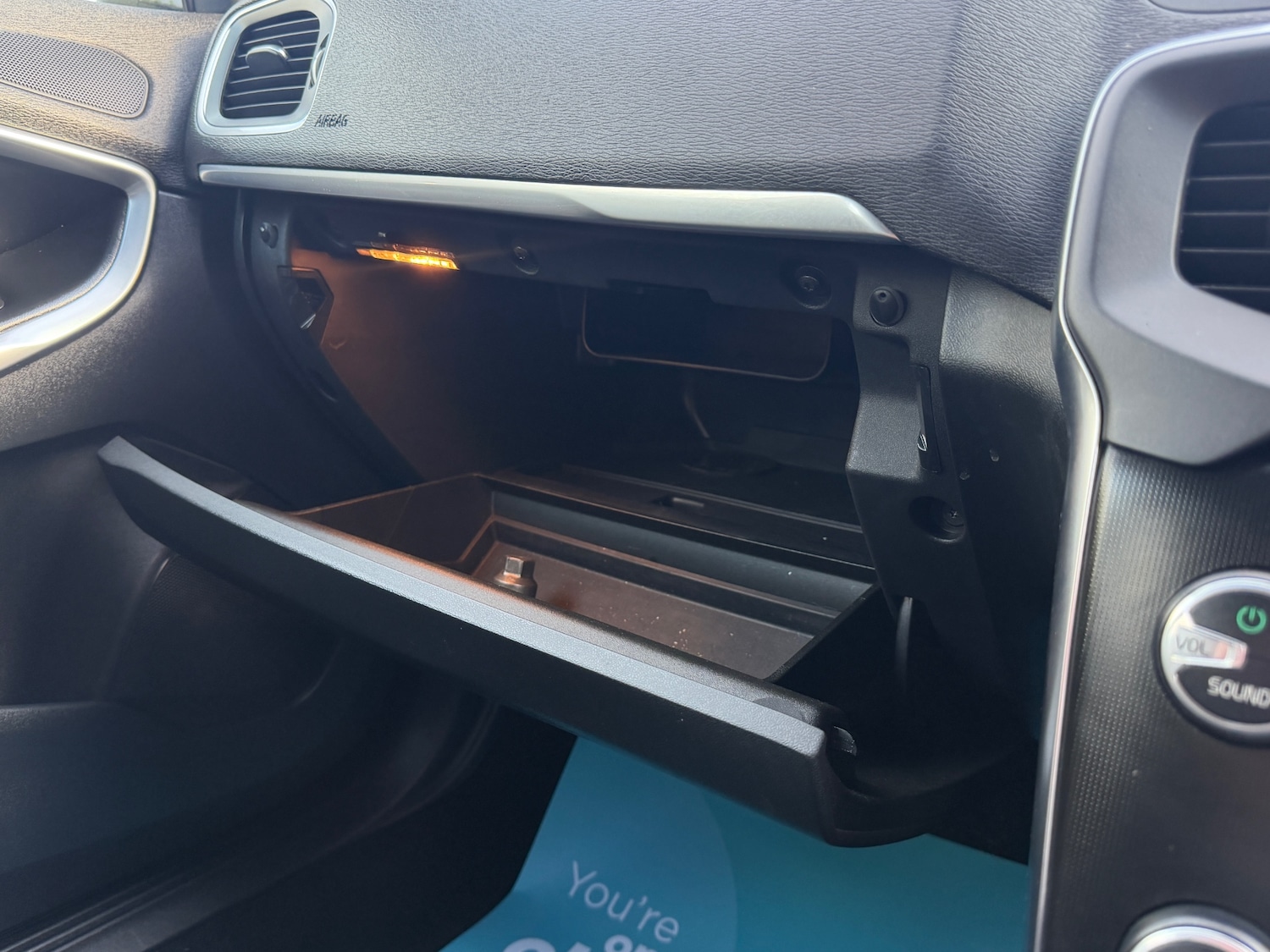 Used Volvo V40 2015 for sale - 78031107: Photo 38