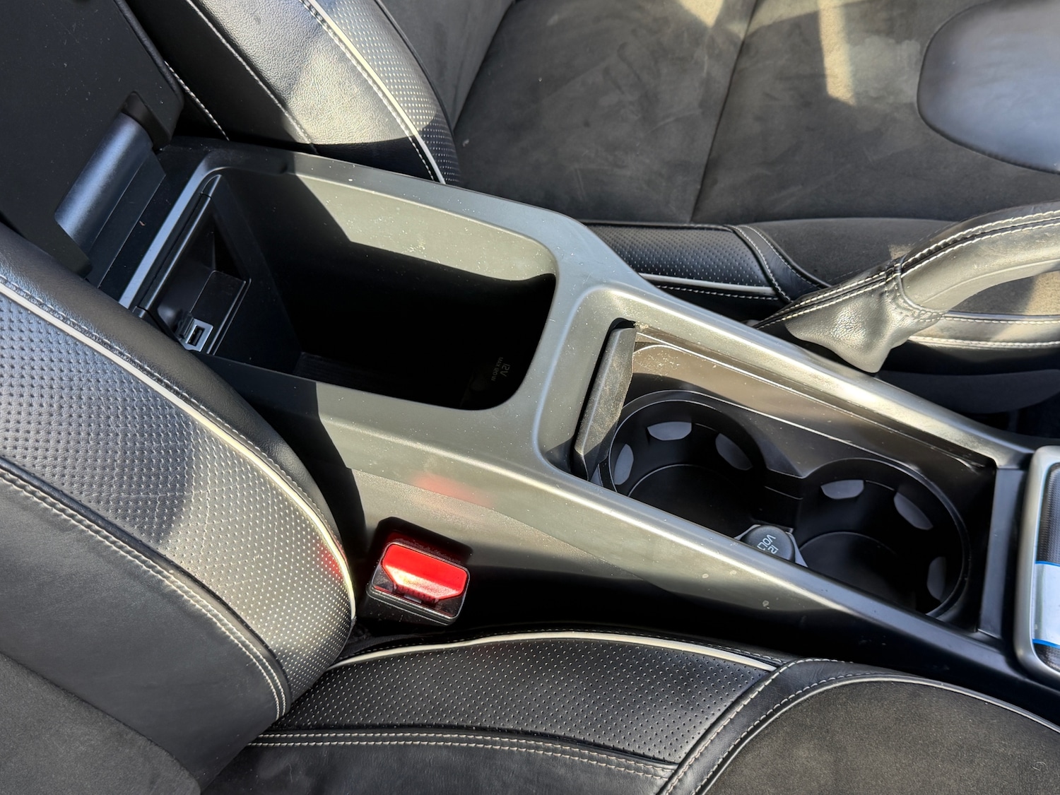 Used Volvo V40 2015 for sale - 78031107: Photo 40