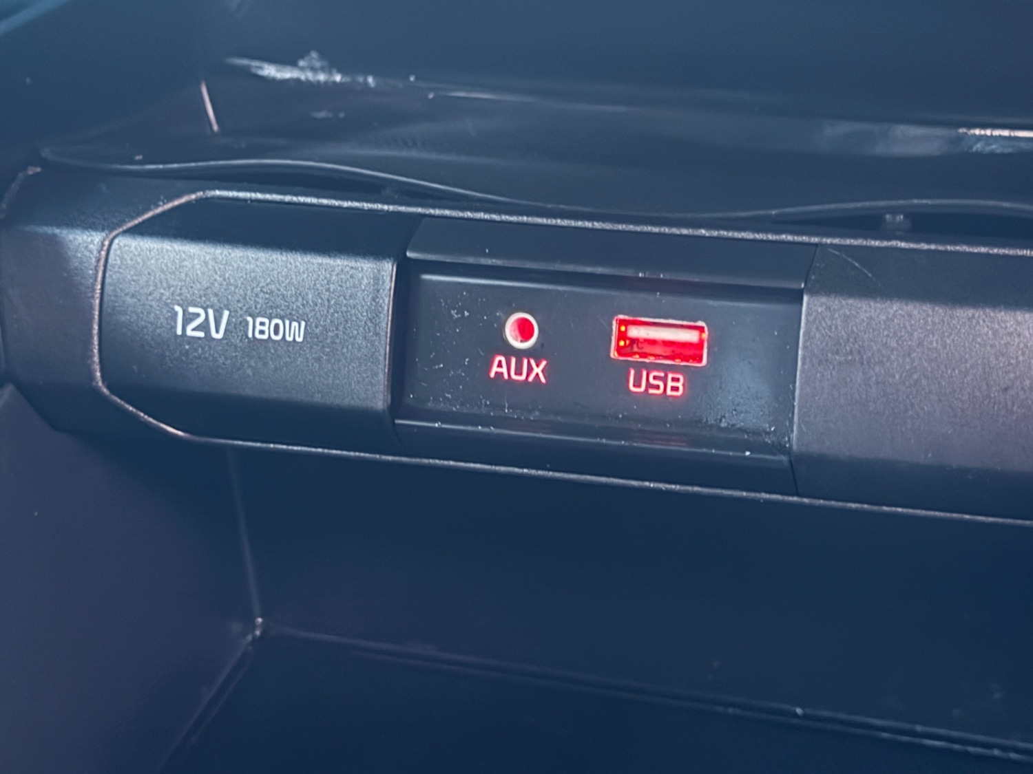 Used Kia Stonic 2018 for sale - 77653866: Photo 33