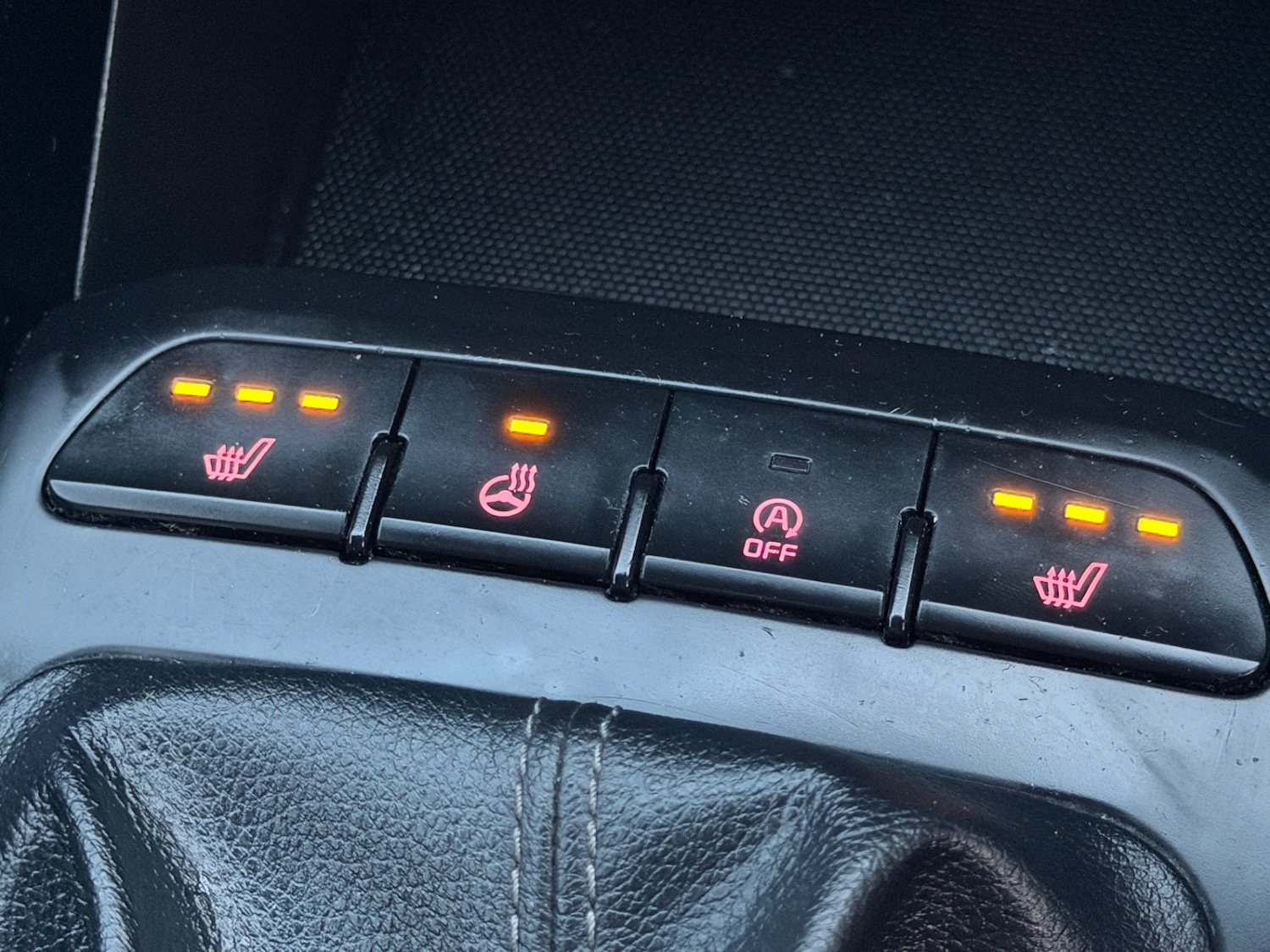 Used Kia Stonic 2018 for sale - 77653866: Photo 34