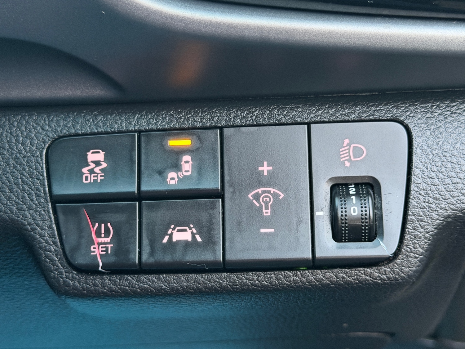 Used Kia Stonic 2018 for sale - 77653866: Photo 40