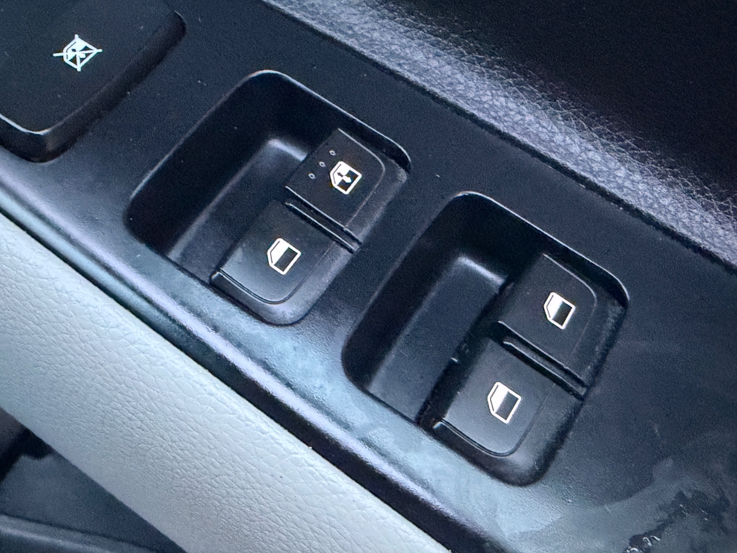 Used Kia Stonic 2018 for sale - 77653866: Photo 42