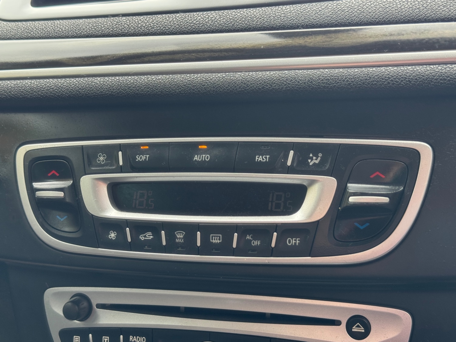 Used Renault Megane 2009 for sale - 76233304: Photo 29