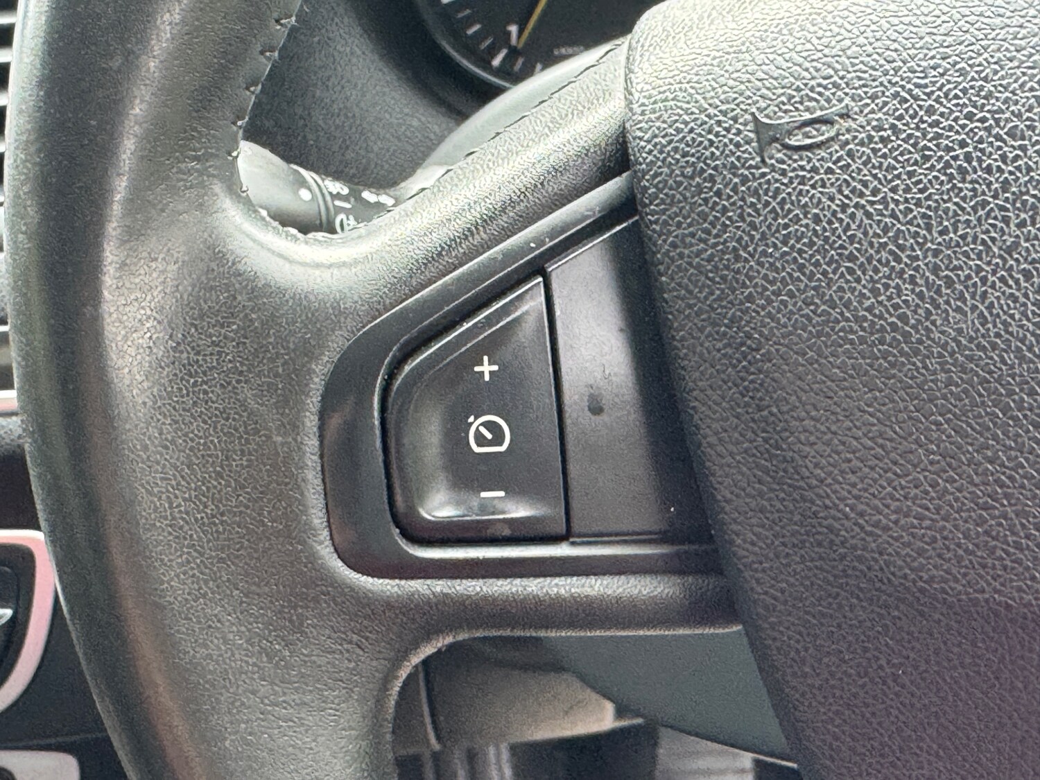 Used Renault Megane 2009 for sale - 76233304: Photo 34