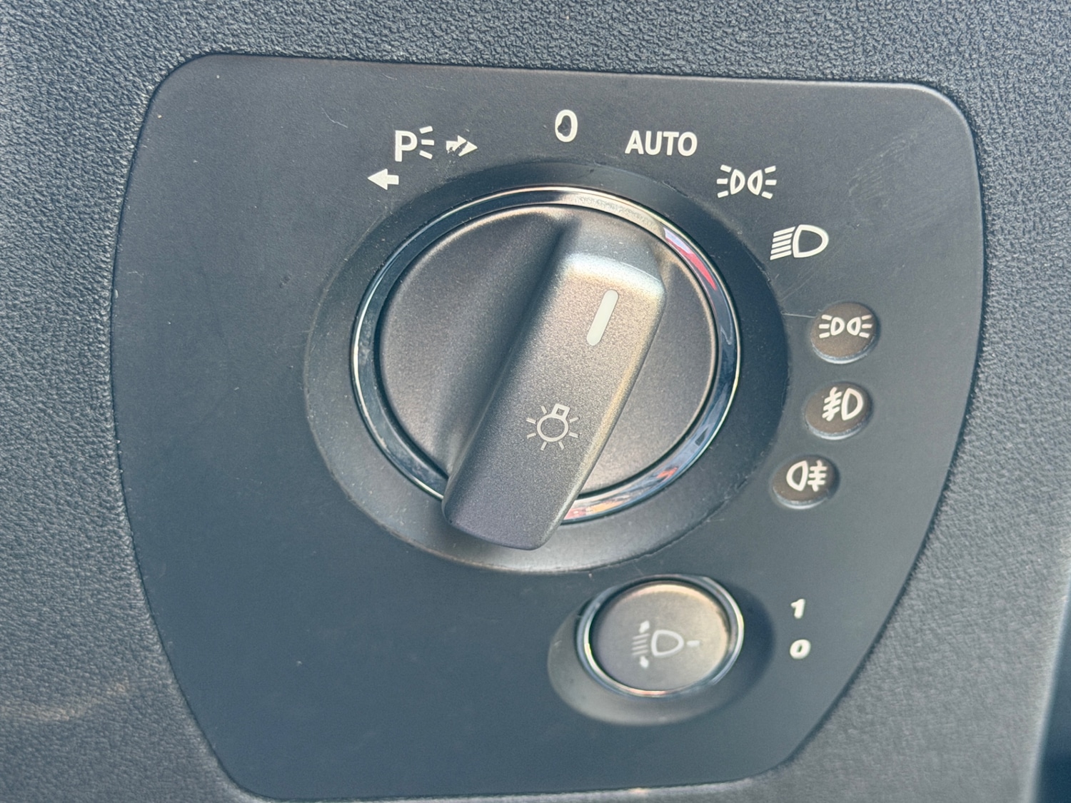 Used Mercedes-Benz SLK 2005 for sale - 76877409: Photo 37