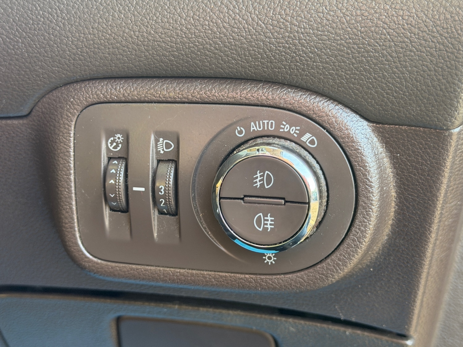 Used Vauxhall Zafira Tourer 2015 for sale - 76949419: Photo 38