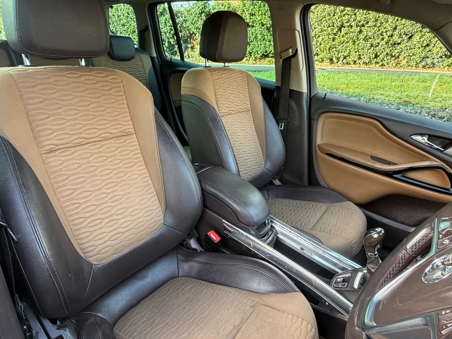 Used Vauxhall Zafira Tourer 2015 for sale - 76949419: Photo 8