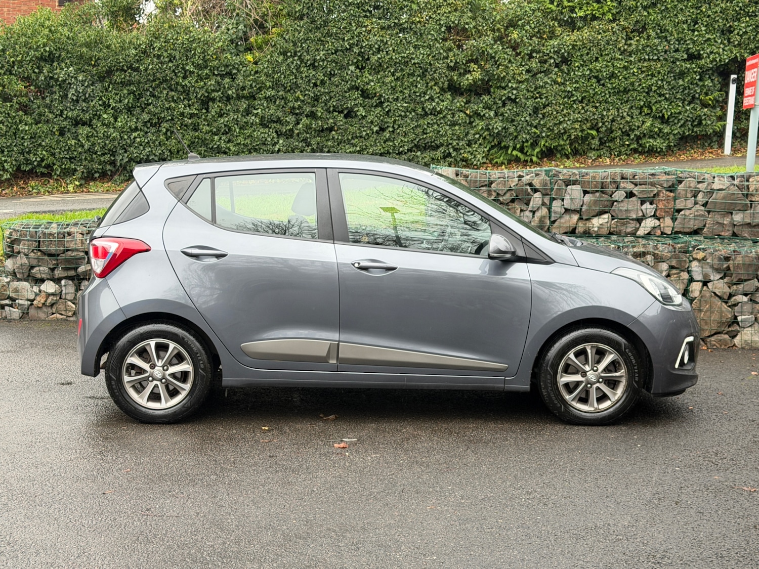 Used Hyundai i10 2014 for sale - 76950925: Photo 14