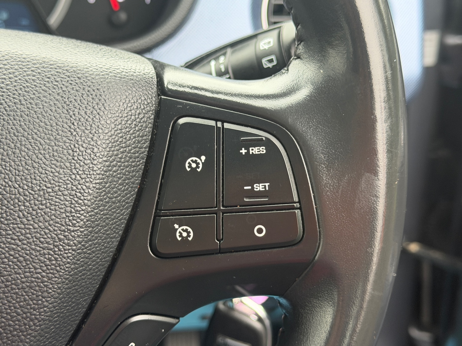 Used Hyundai i10 2014 for sale - 76950925: Photo 35