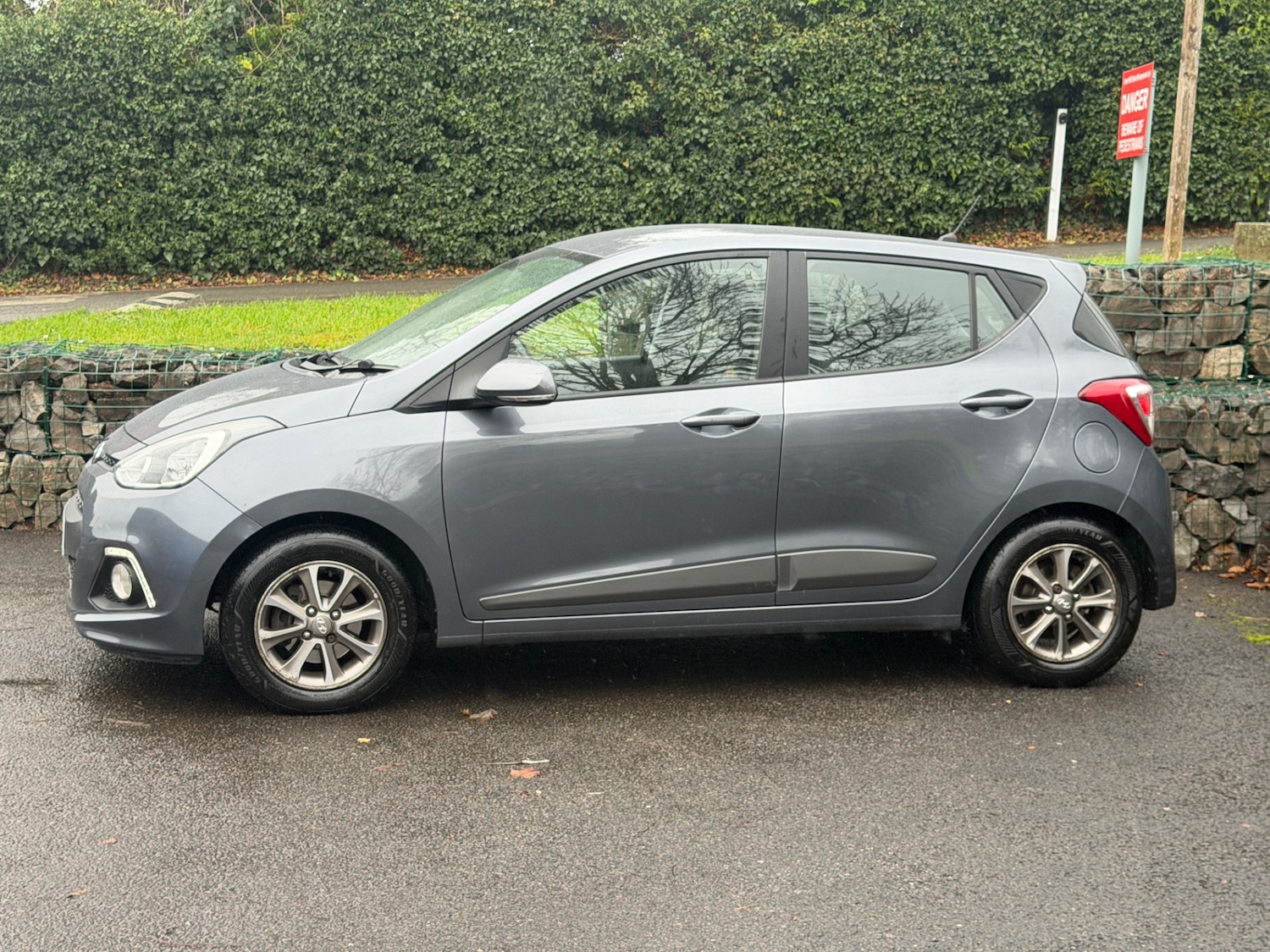 Used Hyundai i10 2014 for sale - 76950925: Photo 5