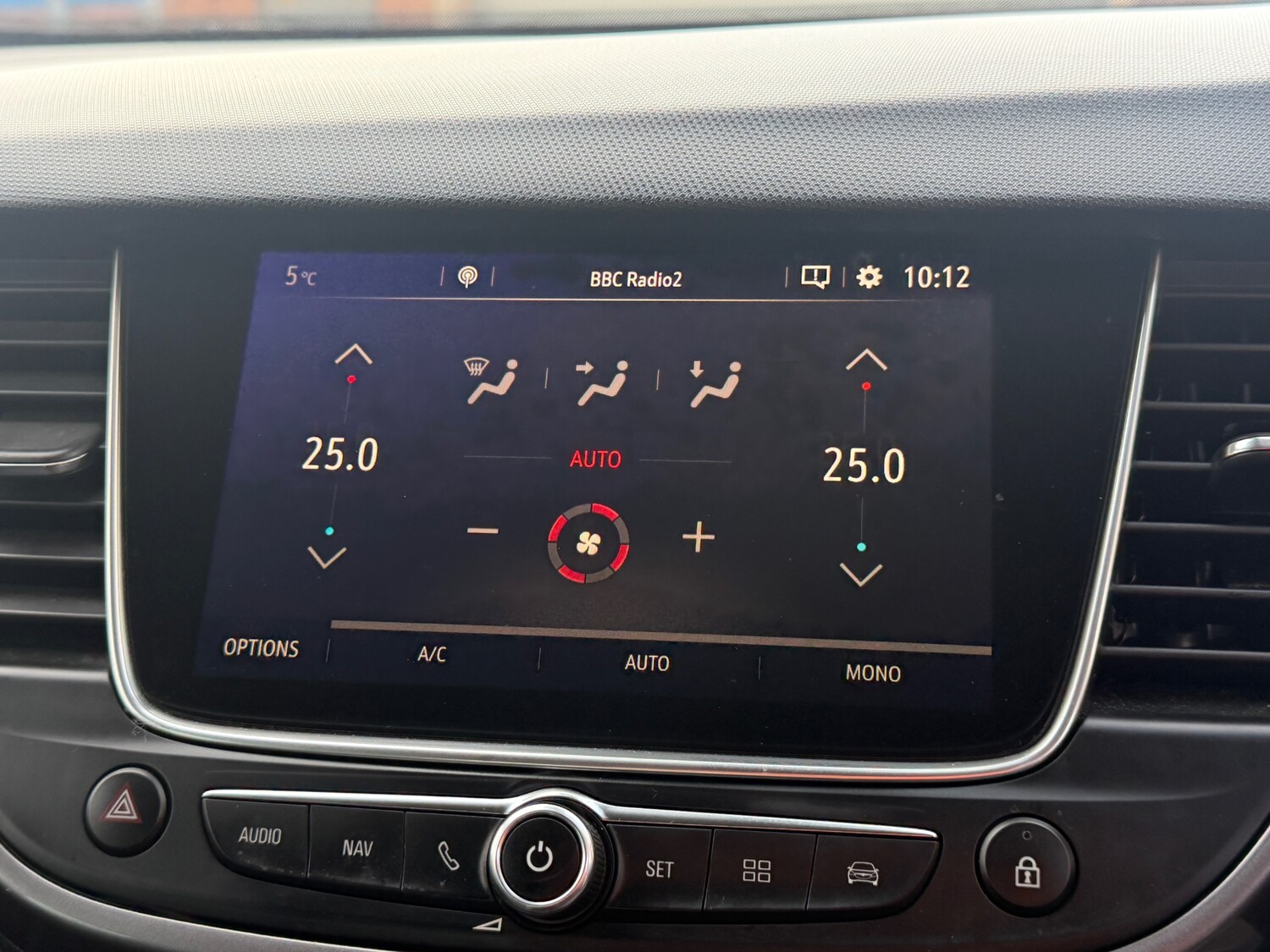 Used Vauxhall Crossland X 2018 for sale - 77158721: Photo 32