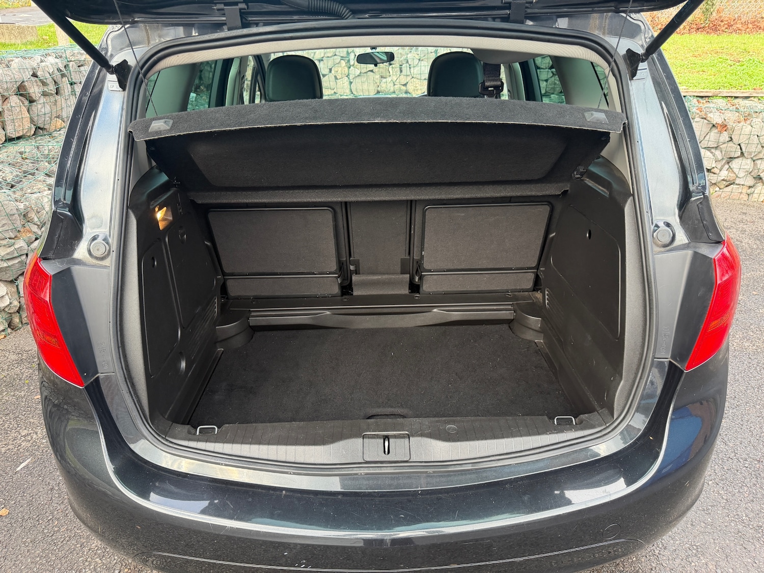 Used Vauxhall Meriva 2015 for sale - 76909031: Photo 16