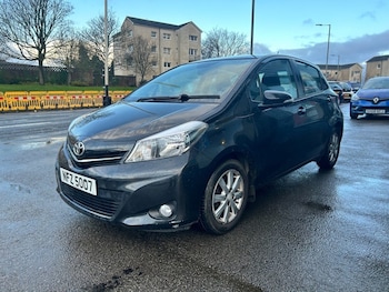 Used Toyota Yaris 2013 for sale - 76923548: Photo