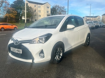 Used Toyota Yaris 2015 for sale - 76312941: Photo