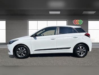 Used Hyundai i20 2018 for sale - 79275902: Photo