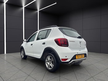 Used Dacia Sandero Stepway 2017 for sale - 77408333: Photo