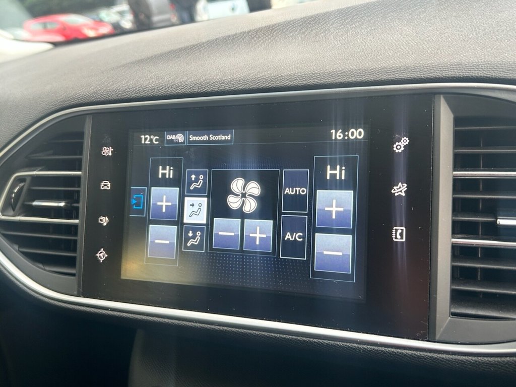 Used Peugeot 308 2014 for sale - 76481763: Photo 12